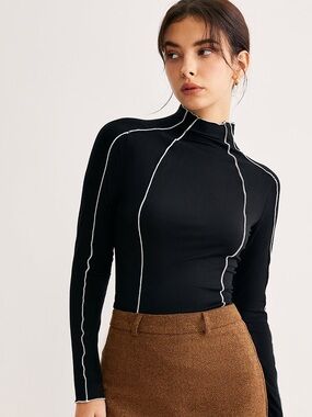 Lettuce Trim Contrast Piping Slim T-Shirt